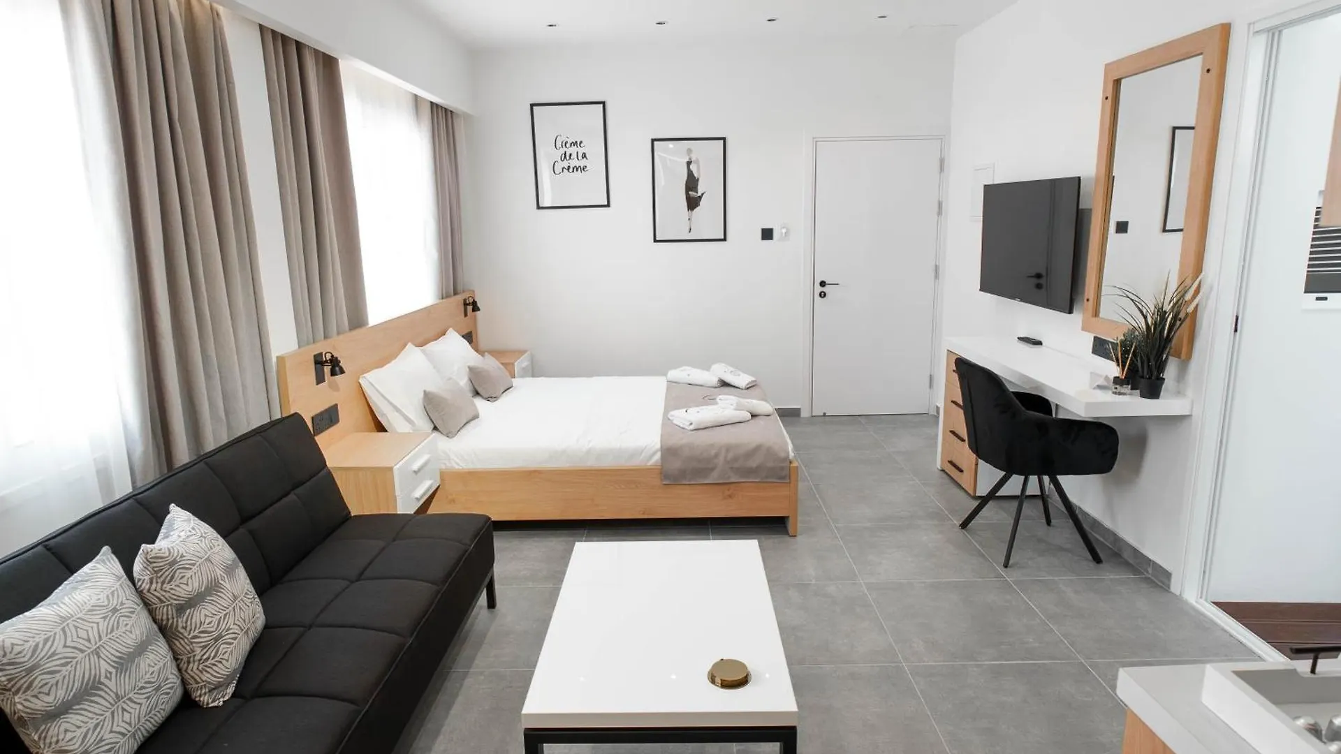 Kition City Jacuzzi Suite In Larnaca Finikoudes
